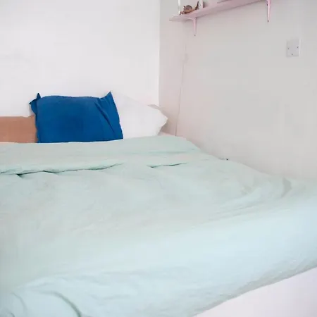Almodovar Style 25 M With Eiffel Tower View Appartement *