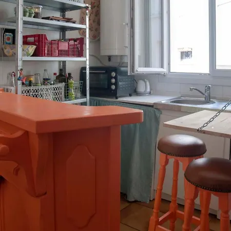 Apartment Almodovar Style 25 M With Eiffel Tower View *